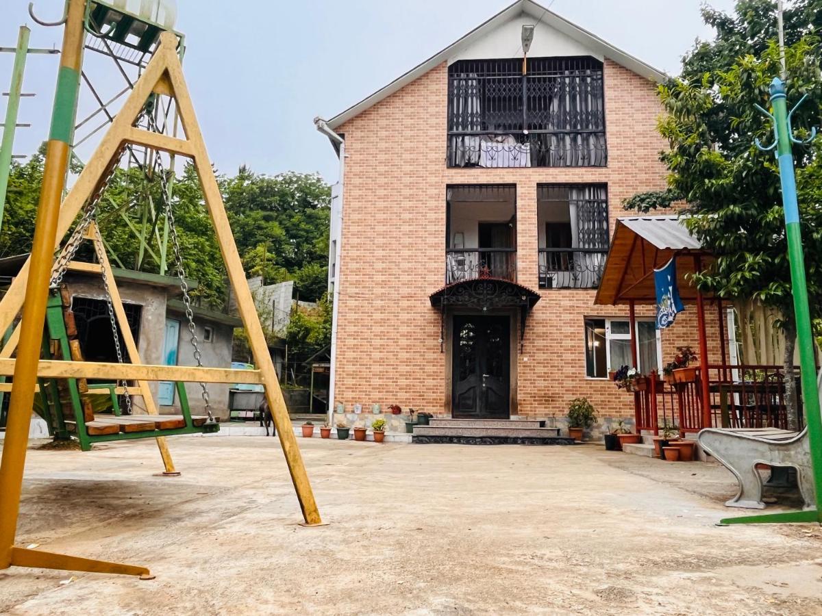 Dato'S Guesthouse Makhinjauri Eksteriør bilde