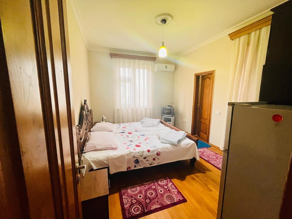 Dato'S Guesthouse Makhinjauri Eksteriør bilde
